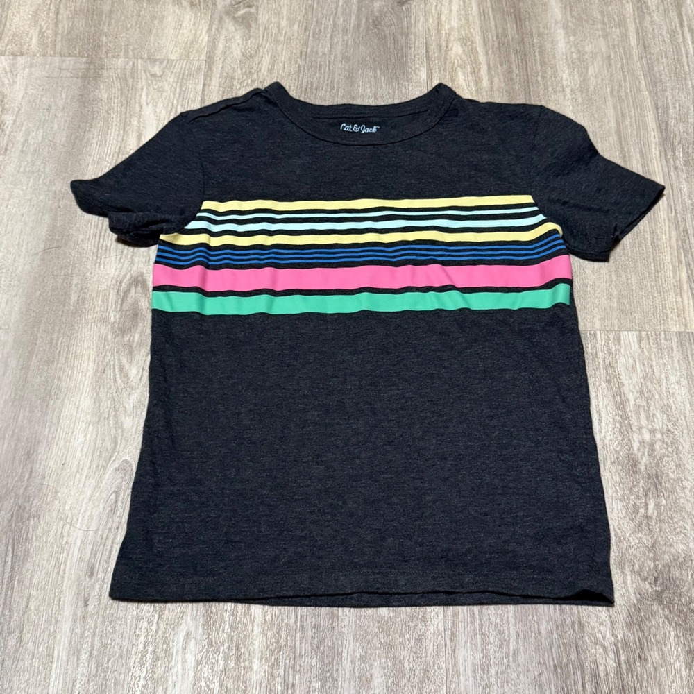 Cat & Jack boys 6/7 comfy tshirt